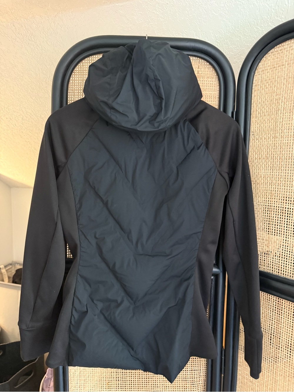 Athleta Women’s Black Quilted Hooded Fitted Jacket XSmall